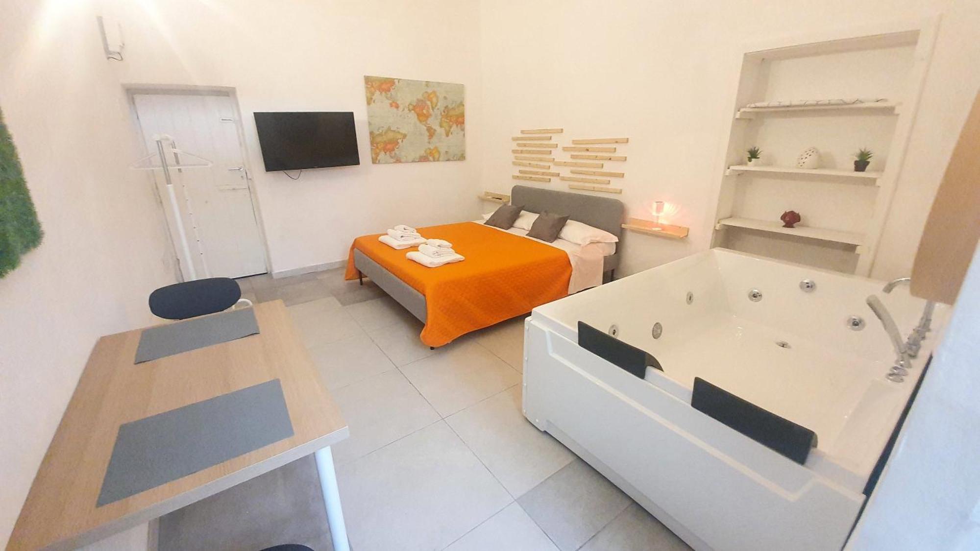 Suite Adriatica Hottube And Sauna Bari Eksteriør bilde