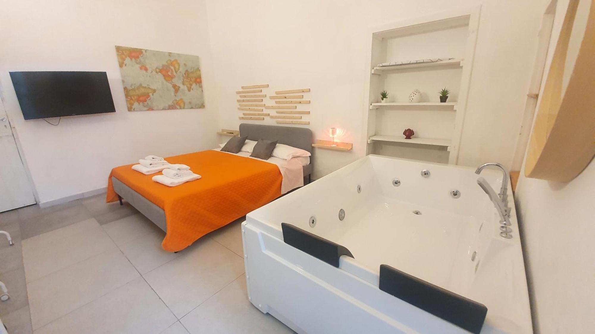 Suite Adriatica Hottube And Sauna Bari Eksteriør bilde